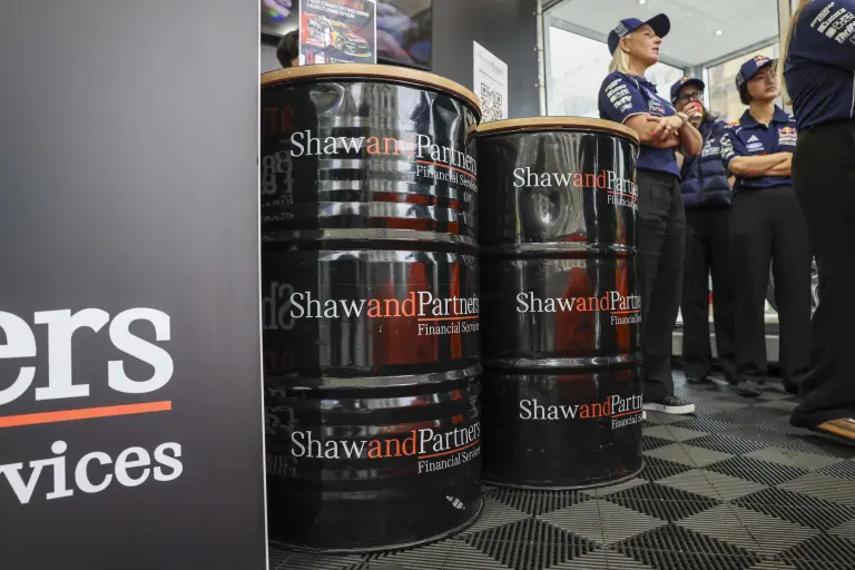 SHAW LOWRES147