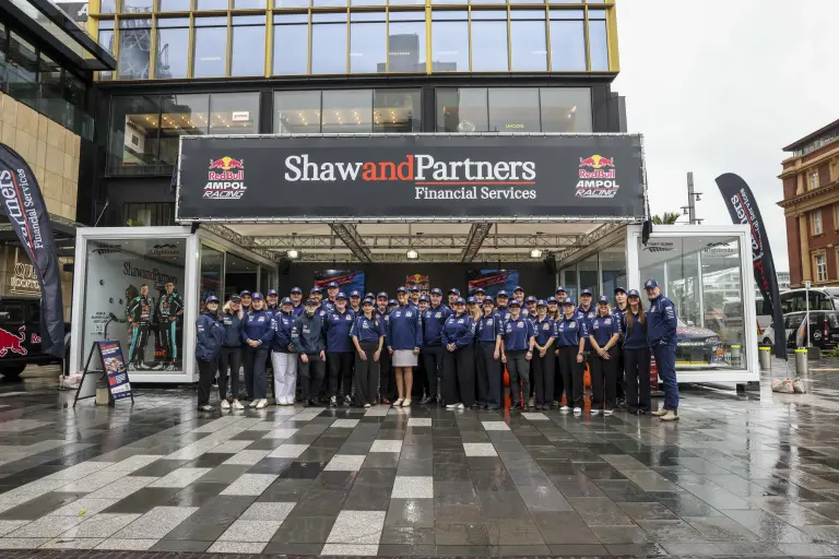 SHAW LOWRES149
